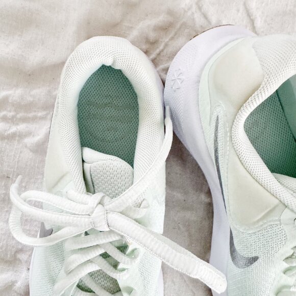 Nike Revolution 7 Women's Road Running Shoes Size 5 New - Picture 7 of 10